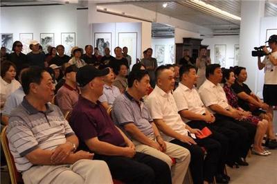 燕房墨詠·盛世歡歌——攀天紅藝術館書畫展啟幕，共繪時代華章